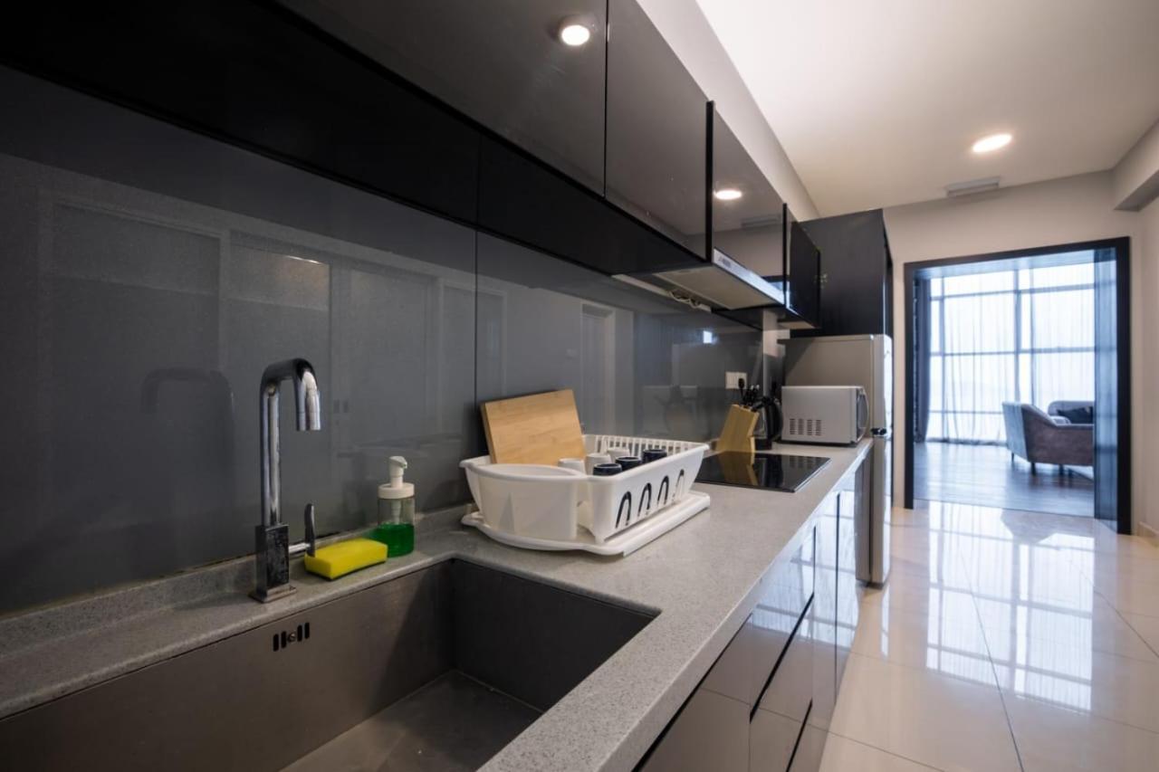 Loft Pano Seaview Suite 2 Bedroom By The Only Bnb Jelutong Exteriér fotografie